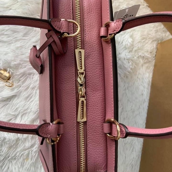 COACH PURSE WITH LOCK AND KEY - Picture 11 of 13